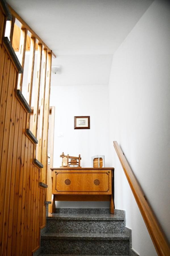 Apartma Cuk Dutovlje ภายนอก รูปภาพ