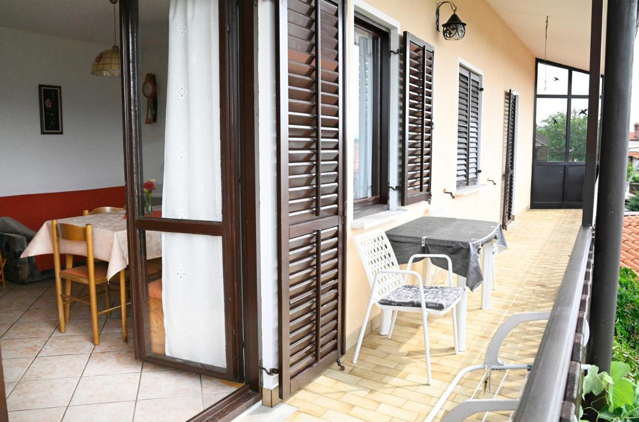 Apartma Cuk Dutovlje ภายนอก รูปภาพ